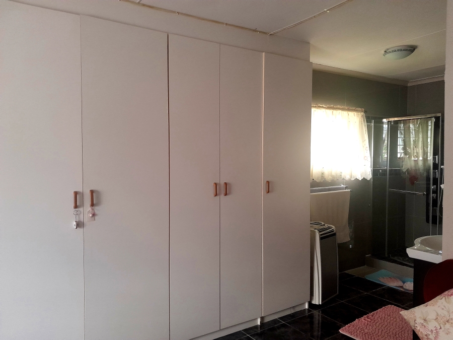 3 Bedroom Property for Sale in Albertinia Western Cape